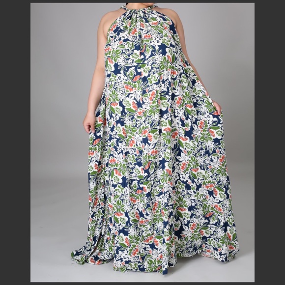 Dresses & Skirts - Floral Maxi Dress